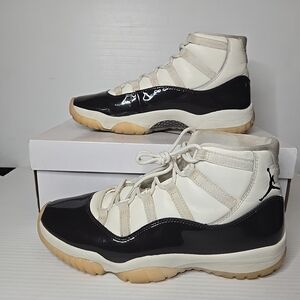 Womens 12 Air Jordan 11 Mid Neapolitan AR0715-101